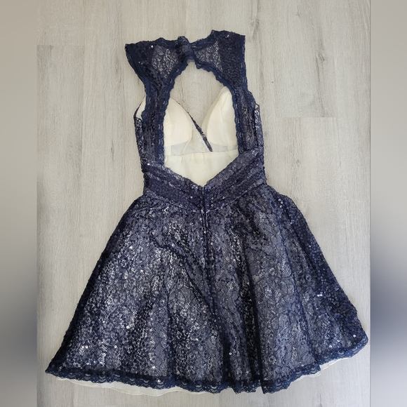 DRESS BUNDLE - Picture 3 of 7